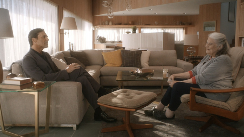 Walter lui Jon Hamm stă vizavi de Marjorie a lui Lois Smith în Marjorie Prime