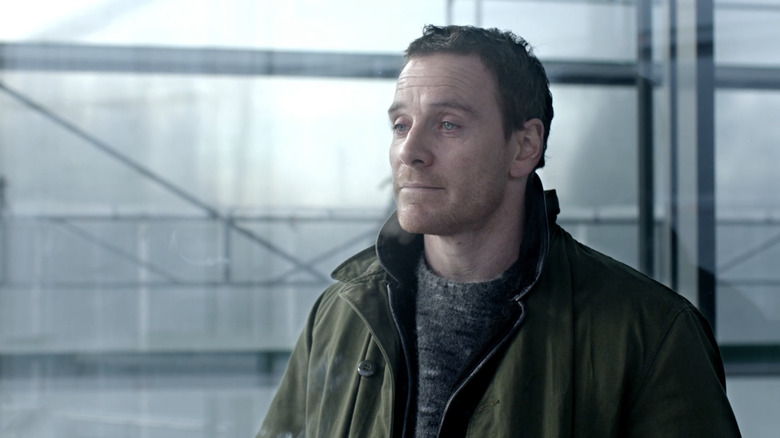 Harry Hole a lui Michael Fassbender este cu ochii roșii în Omul de zăpadă