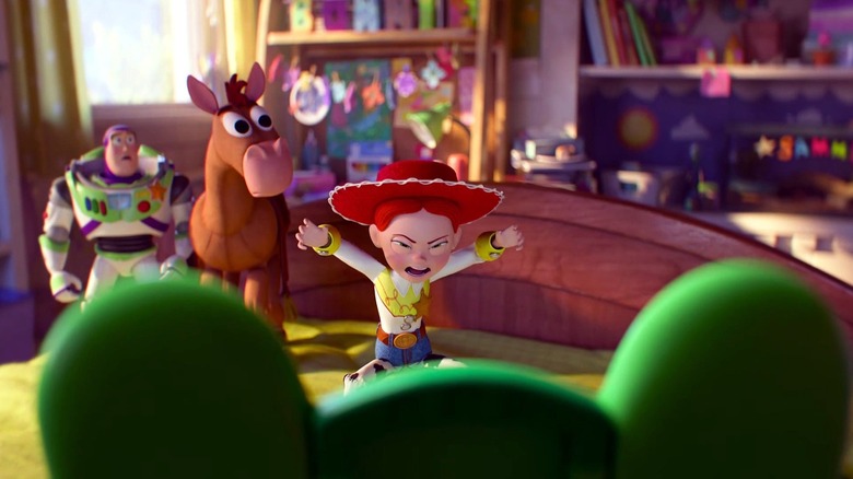 Jessie se confruntă cu Lilypad în rolul Buzz și Bullseye în Toy Story 5