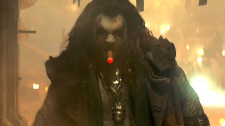Lobo are un stogie în Supergirl