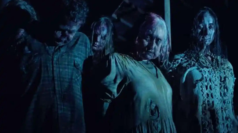 Un grup de strigoi din We Bury the Dead