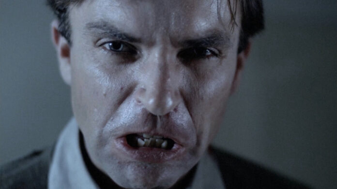 Filmul de groază din anii '80 al lui Sam Neill este o vizionare obligatorie pentru fiecare fan


