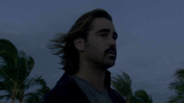 Colin Farrell în rolul lui Sonny Crockett cu părul suflat în briză în Miami Vice (2006)