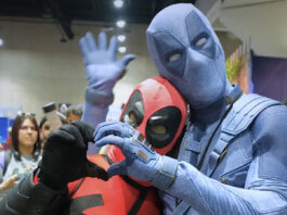 Costumul Denim Deadpool SDCC al lui Ryan Reynolds îi cere fanilor Marvel același lucru


