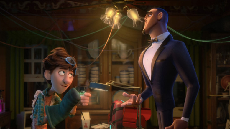 Walter Beckett din Tom Holland stă alături de Lance Sterling al lui Will Smith într-o sufragerie din Spies in Disguise
