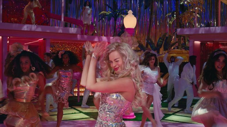 Toate Barbies dansează în Casa de vis din Barbie