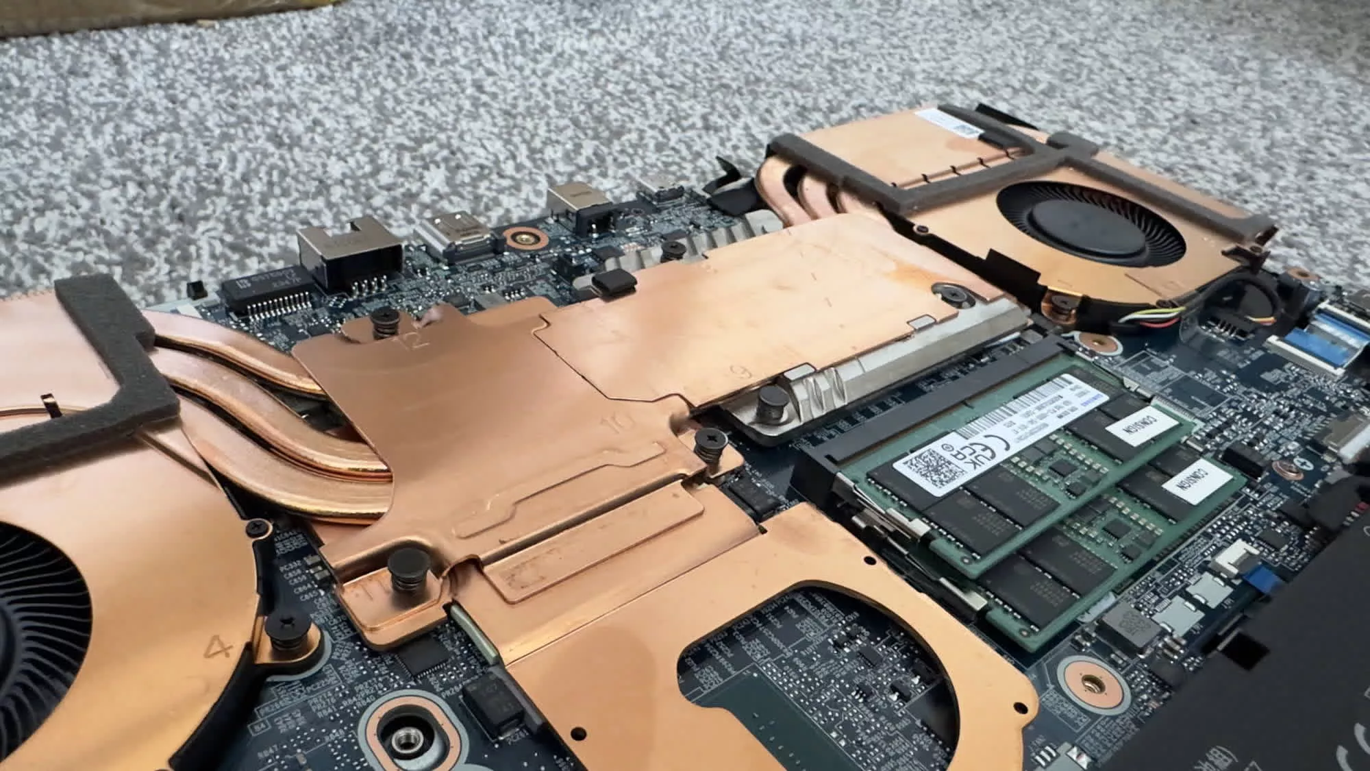 O rutină ascunsă de curățare Windows șterge în liniște driverele GPU pentru laptop Asus