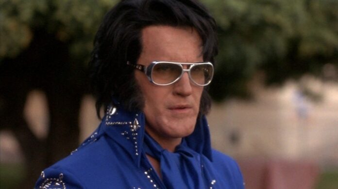 Filmul de groază cu un buget redus al lui Bruce Filmul de groază cu un buget redus al lui Bruce Campbell, cu tematică Elvis, merită un public mai mare