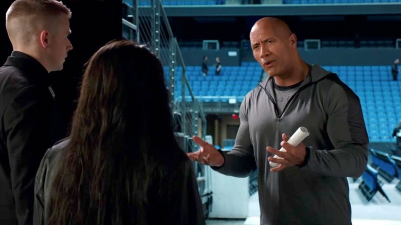 The Rock vorbește cu Zak și Paige în Fighting with My Family