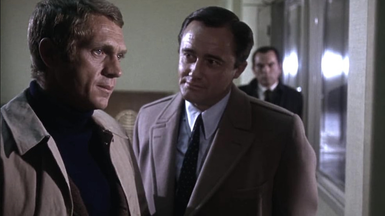 Frank Bullitt și Walter Chalmers fierbează de dispreț în Bullitt