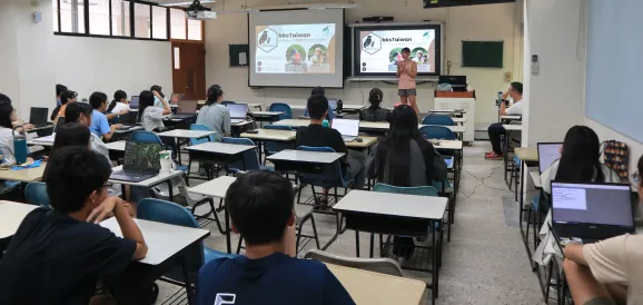 Un atelier despre bbsTaiwan în Taiwan pentru studenți