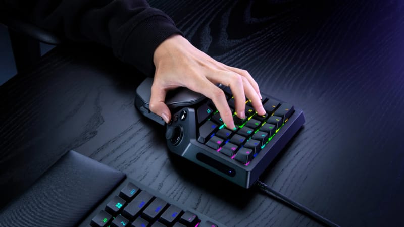 Razer Tartarus V2 Pro aduce interogare la 8000 Hz pe tastaturi 1 Tastatura pentru jocuri Razer Tartarus V2 Pro este prezentată cu suport pentru încheietura mâinii și stick-ul său reglabil