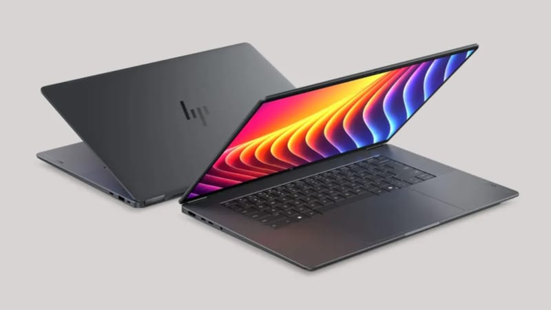 Stația de lucru mobilă HP ZBook Ultra G3a este prezentată deschisă pe un birou