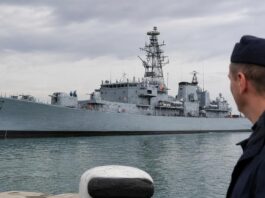 Nava de război pe care o mare putere a scos-o din uz în 2003 apără și astăzi Marea Neagră sub steag românesc
