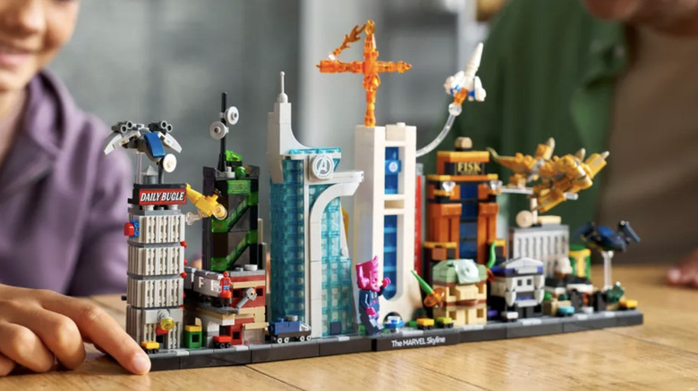 Orizontul LEGO Marvel