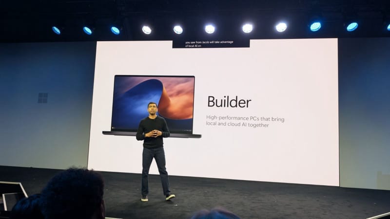 PC-urile Microsoft și Nvidia RTX Spark Builder vizează Agentic AI 3 Directorii Nvidia și Microsoft au prezentat PC-urile RTX Spark Builder pe scenă la o conferință comună