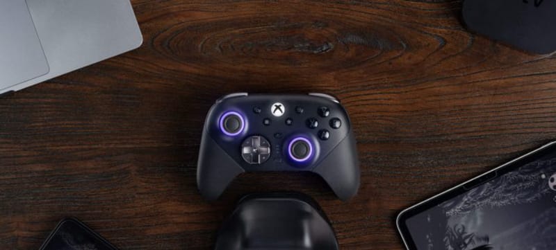 Controlerul 8BitDo Ultimate 3E aterizează cu piese modulare 1 Controlerul 8BitDo Ultimate 3E este prezentat cu butoanele ABXY modulare și stația de încărcare