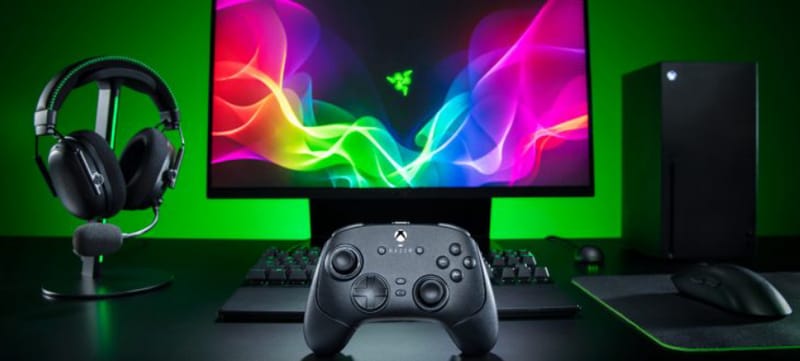 Razer Wolverine V4 Pro conduce noua linie de controlere Esports 1 Controlerul Razer Wolverine V4 Pro care prezintă stick-uri capacitive și butoane magnetice pentru spate